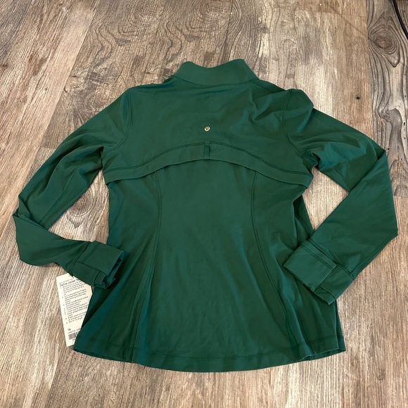 NEW with tags! Lululemon Define Jacket *Nulu
Everglade Green / Gold zipper Sz 14 - Picture 6 of 7